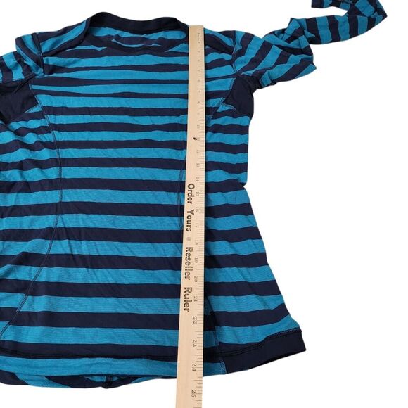 Lululemon Top 6 Blue Base Runner Long Sleeve Micro Macro Striped Surge Inkwell - Picture 8 of 9